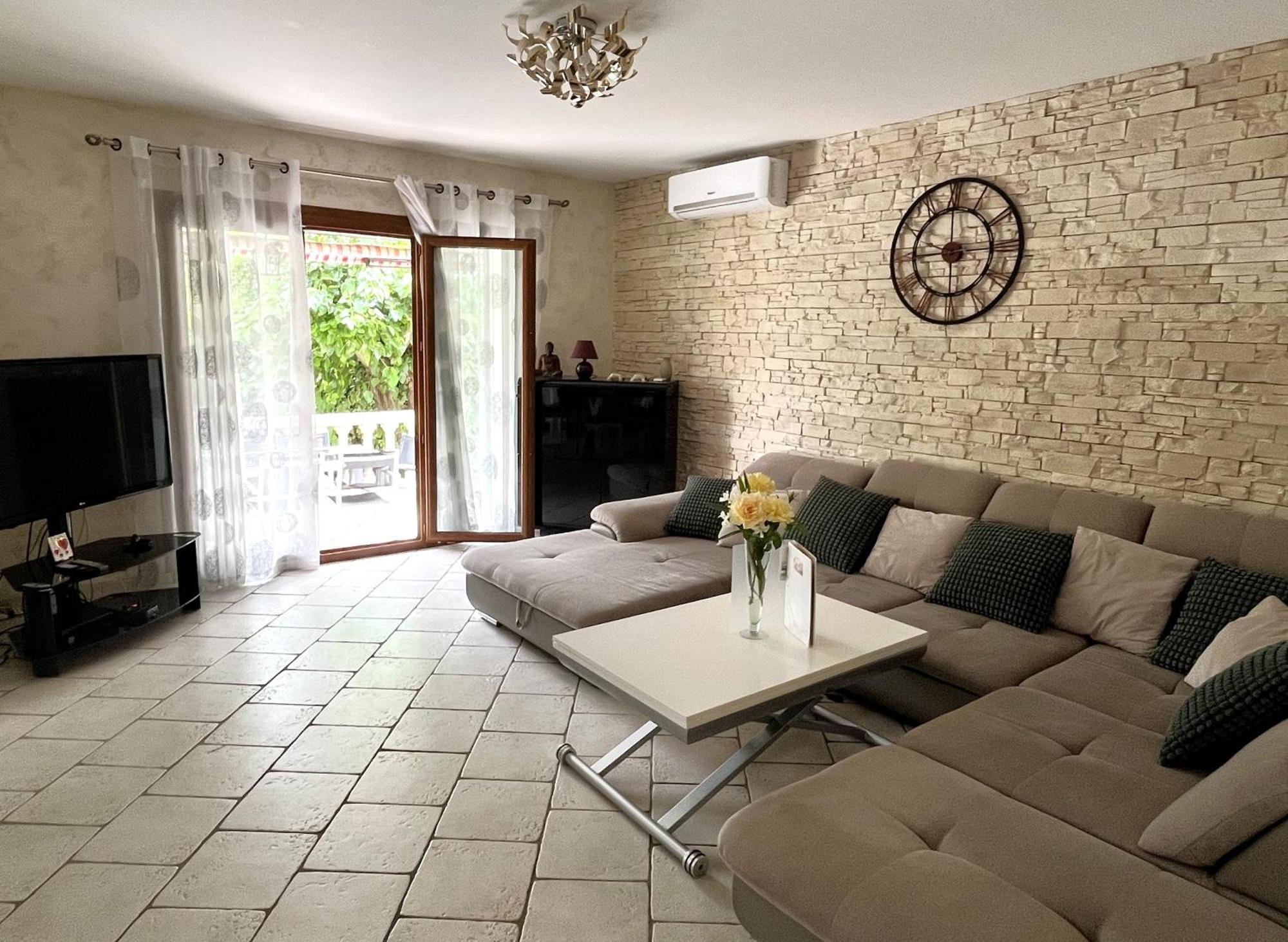 Maison Proche De Hyeres Avec Piscine Privee, Terrasse Et Jardin La Farlede Luaran gambar